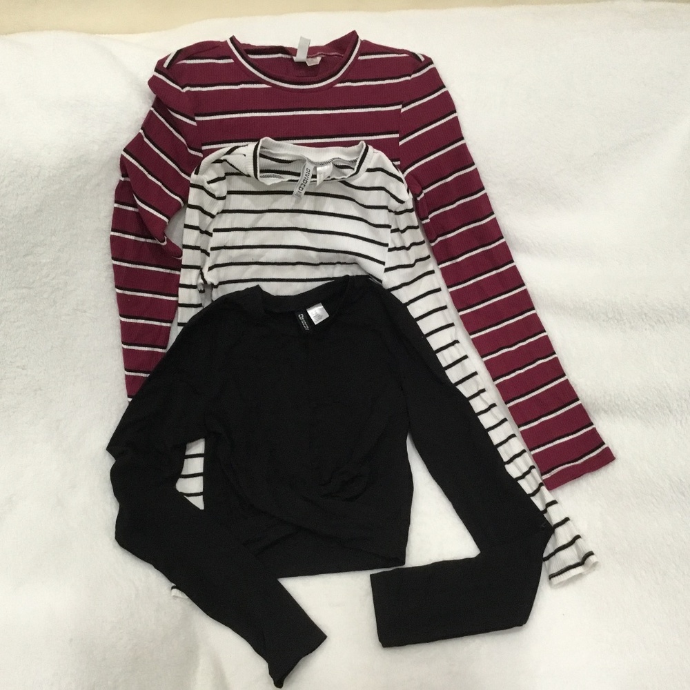 Three long sleeve T shirt for girls size xs (10-12 yo)  same brand (Divided H&M)